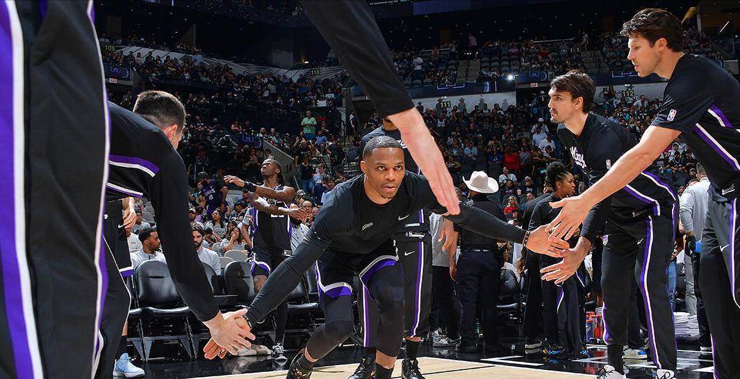 里程碑夜！迈阿密热火伤情更新，NBA常规赛今夜刷纪录，话题不断，细节决定成败的简单介绍